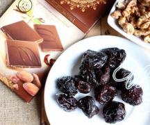 Конфеты в шоколаде «Чернослив с орехами